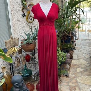 🌺STUNNING BURGUNDY RED MAXI DRESS🌺